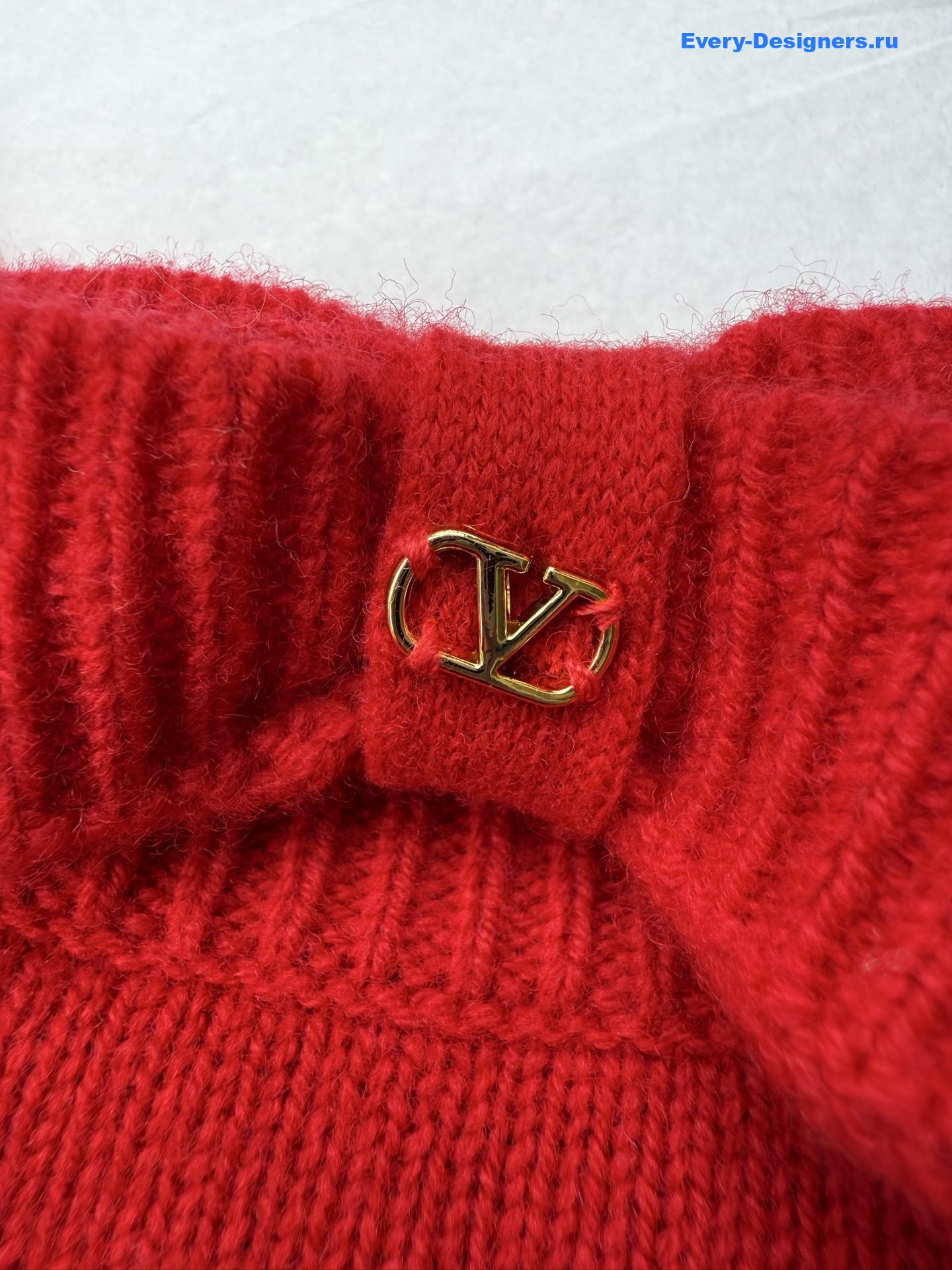 Va1e*ntin0 garavani red v-neck wool sweater