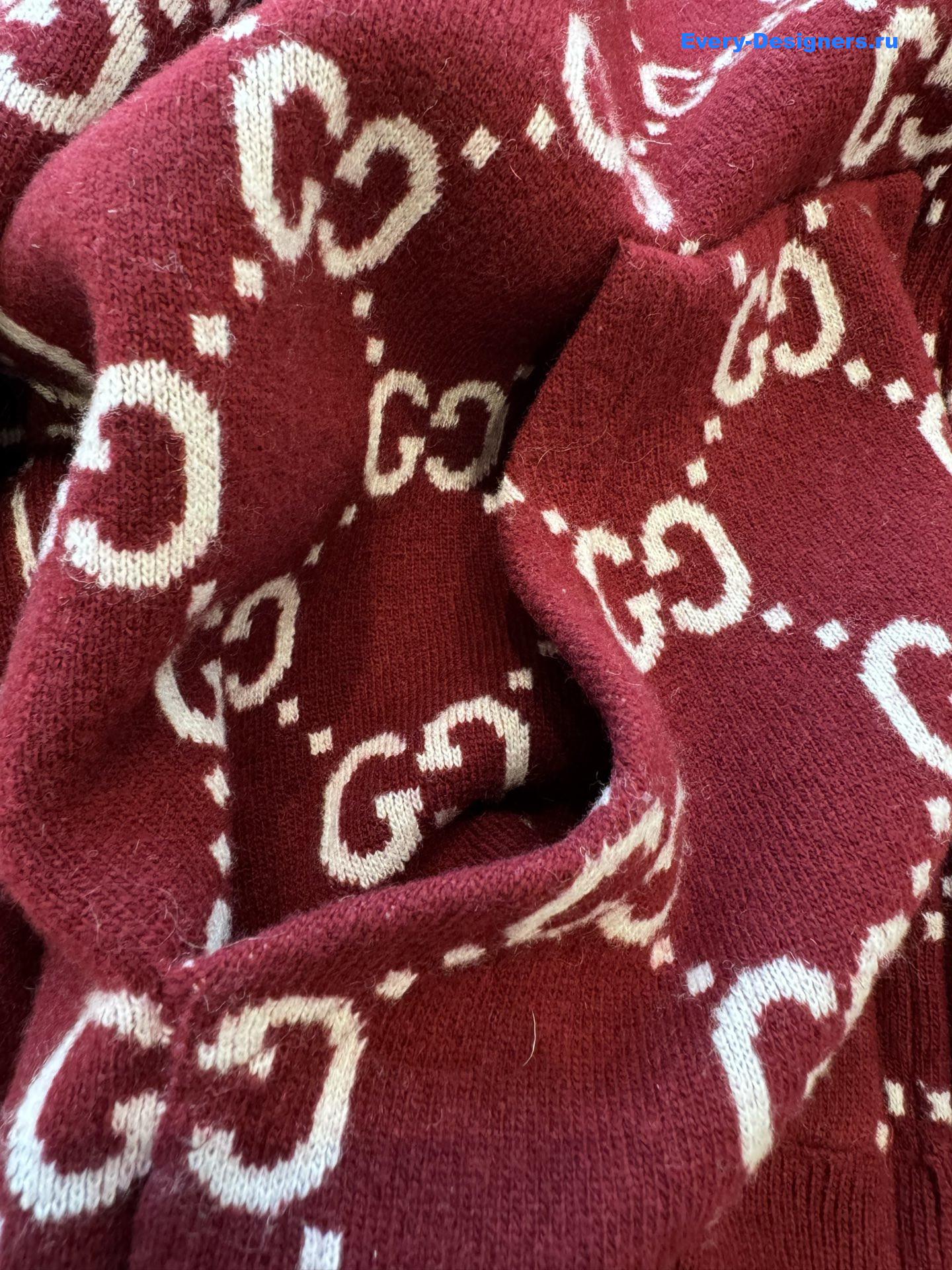 Gvc*1 gg burgundy wool hooded cardigan