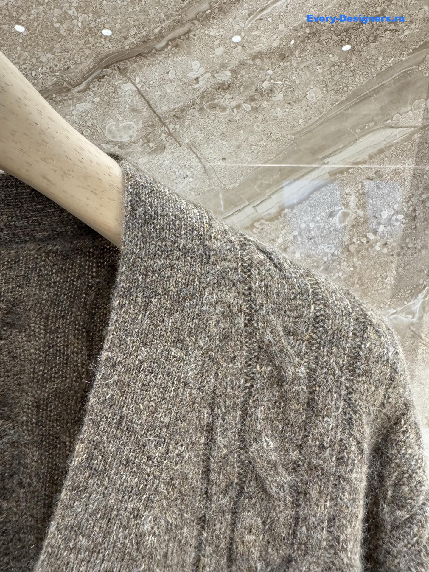 L0r0 P1ana v-neck grey cashmere cardigan