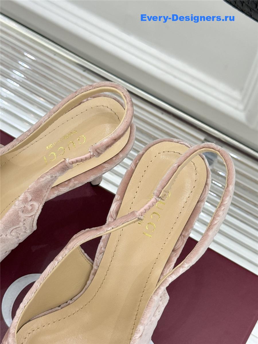 Gvc*1 pink velvet horsebit slingback pump