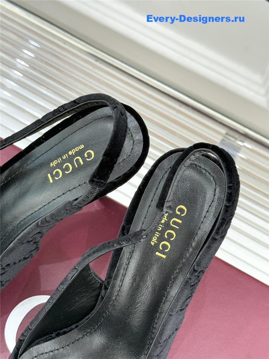 Gvc*1 black velvet horsebit slingback pump