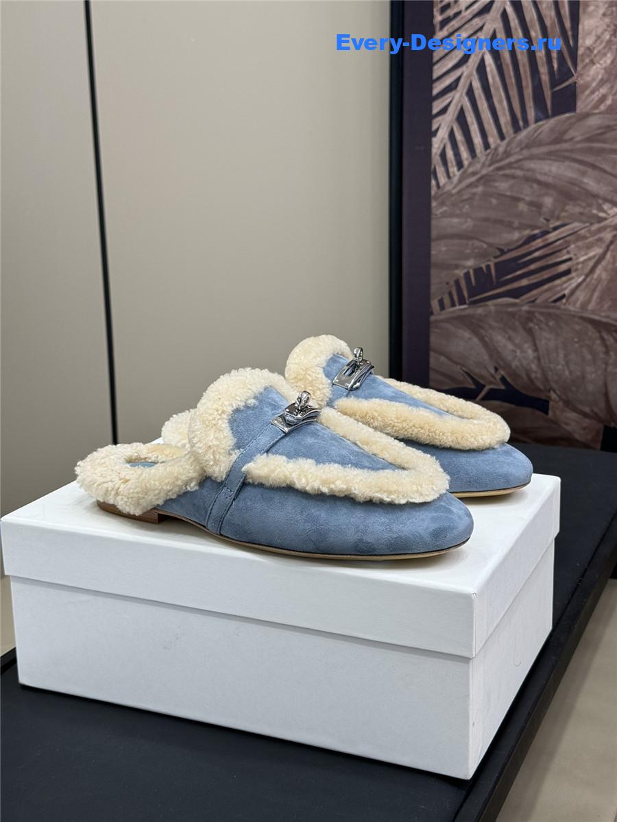 H**me5 shearling light blue oz mule