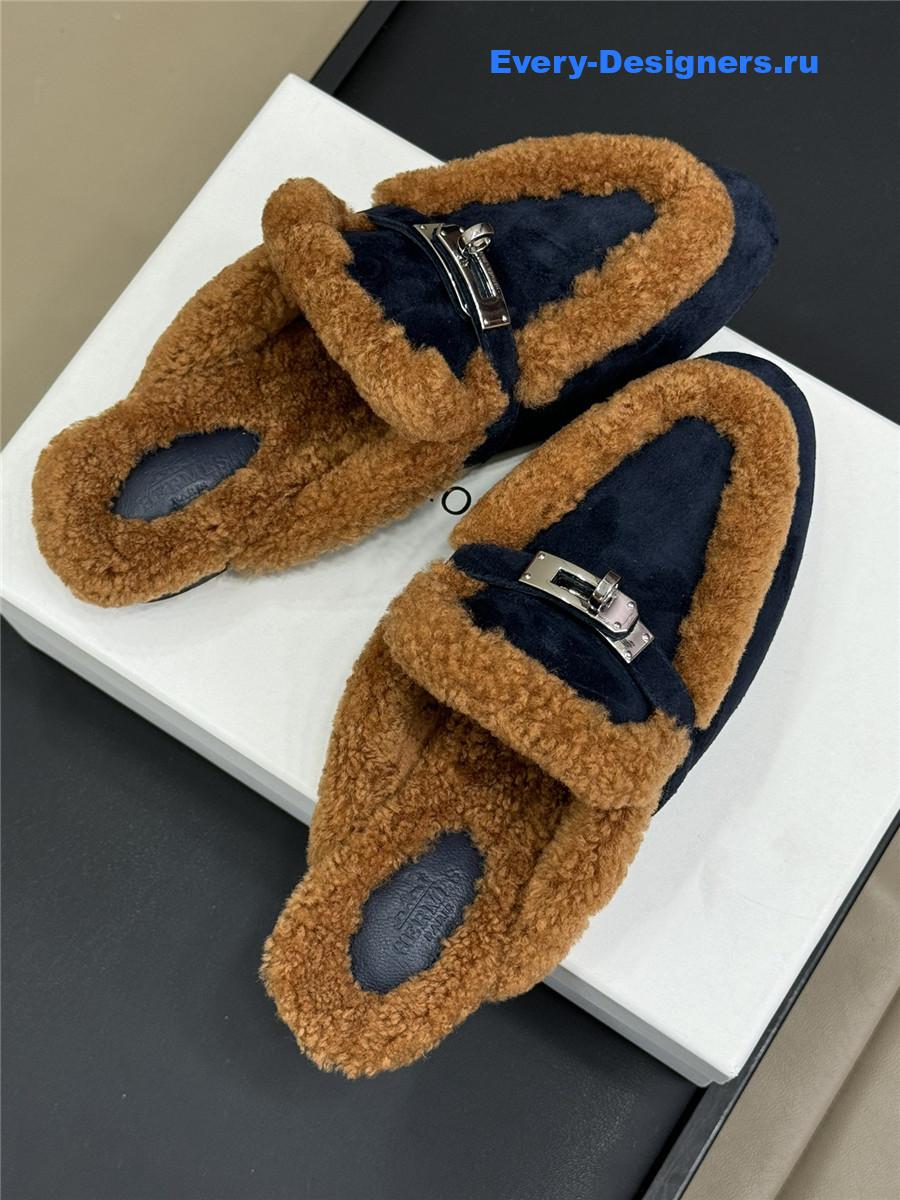 H**me5 shearling navy oz mule