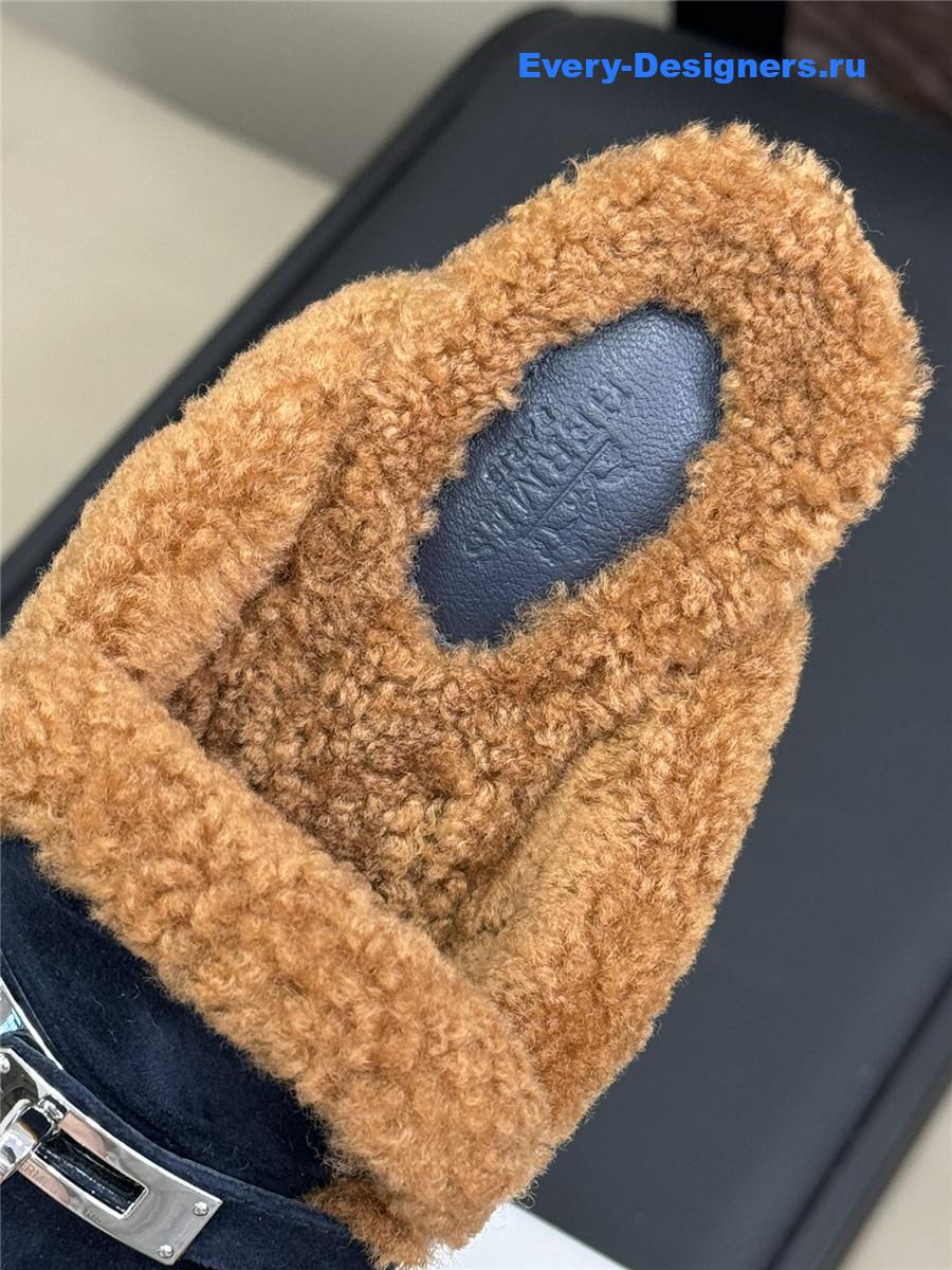 H**me5 shearling navy oz mule