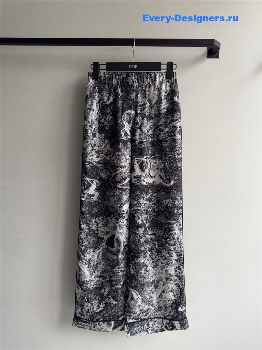 D10r grey animal print silk trouser