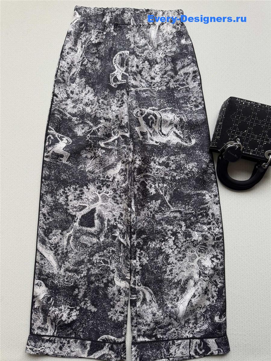 D10r grey animal print silk trouser