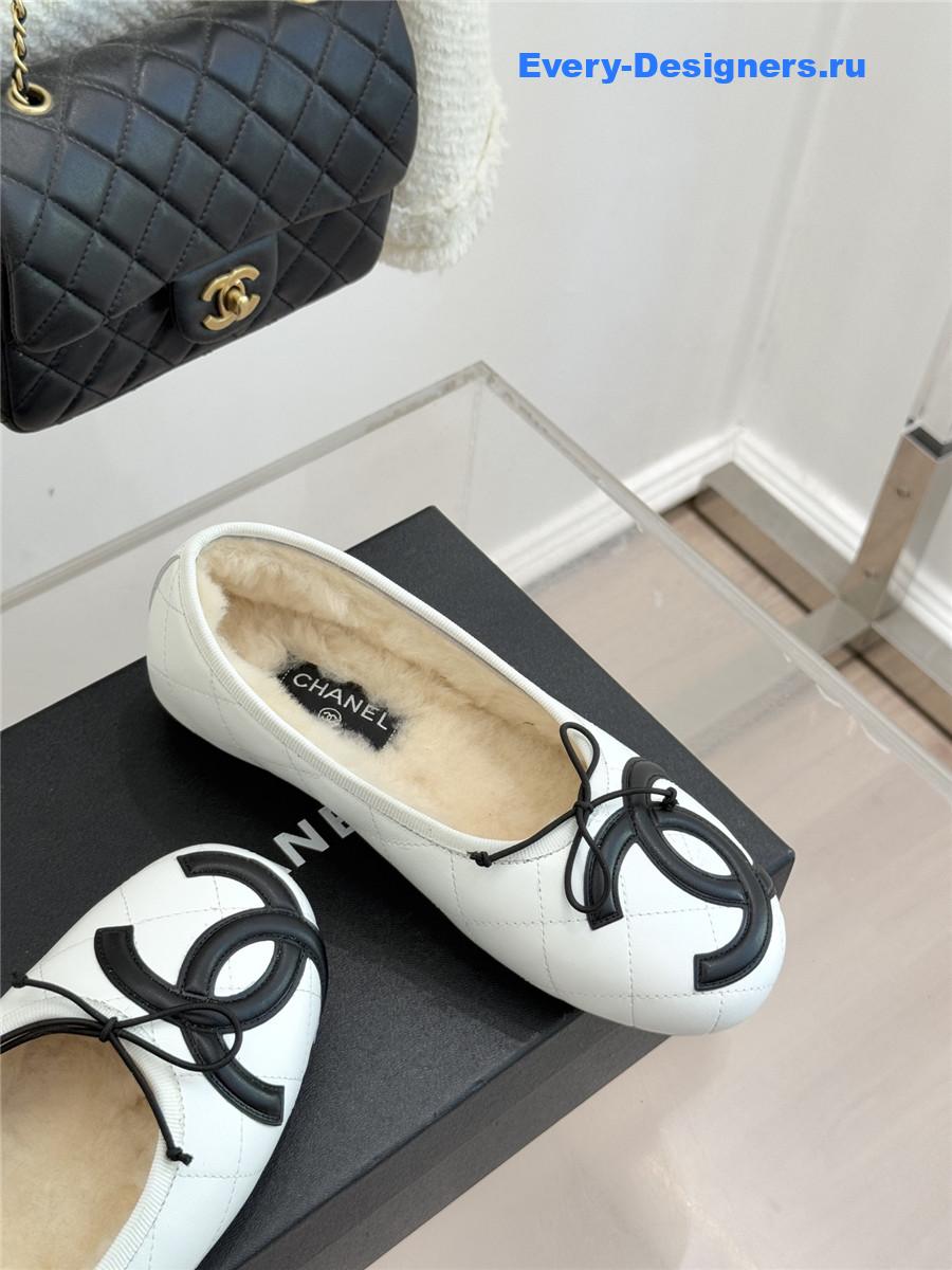 Ch**el white shearling lining ballet flats