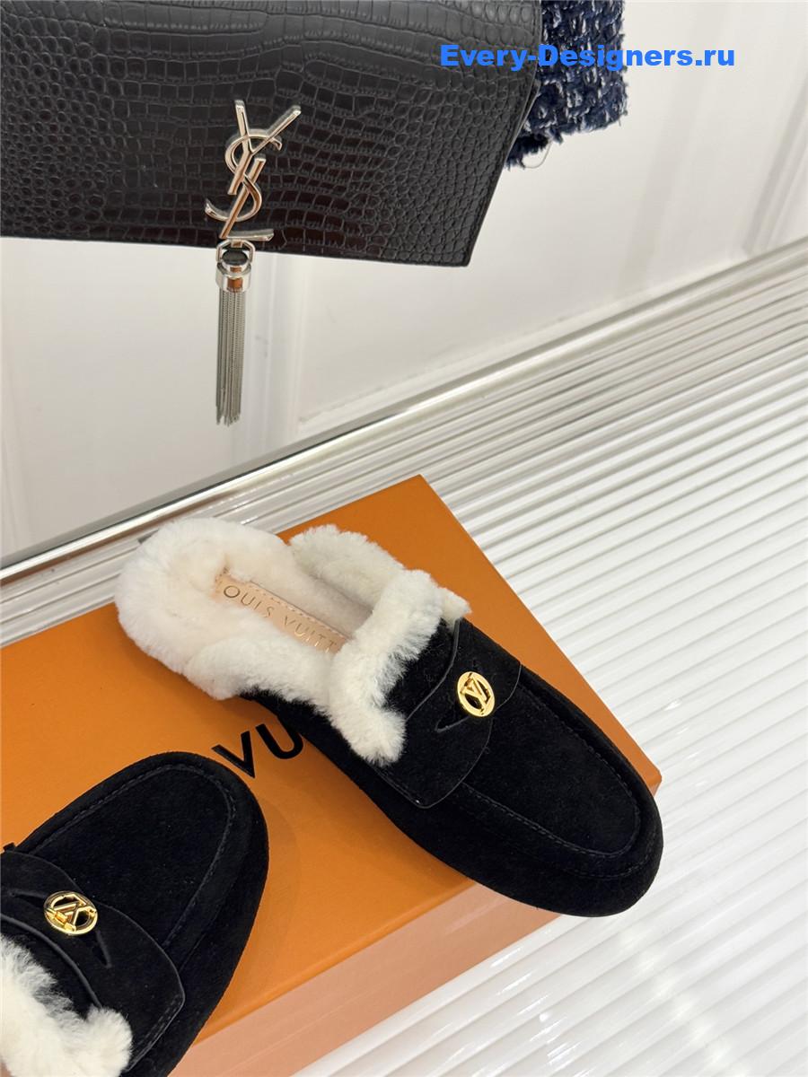 l0vis Vvtt0n black soho open back loafer