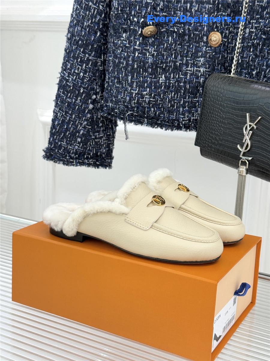 l0vis Vvtt0n white soho open back loafer