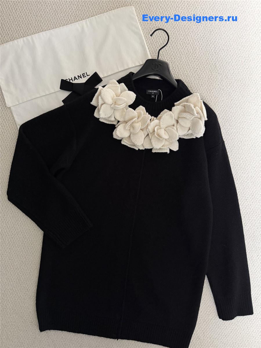 Ch**el camellia flowers black crew neck knit dress