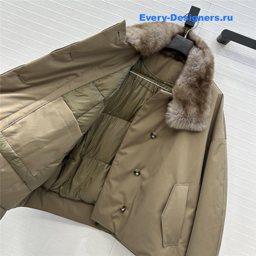 The R0w brown collared jacket down jacket