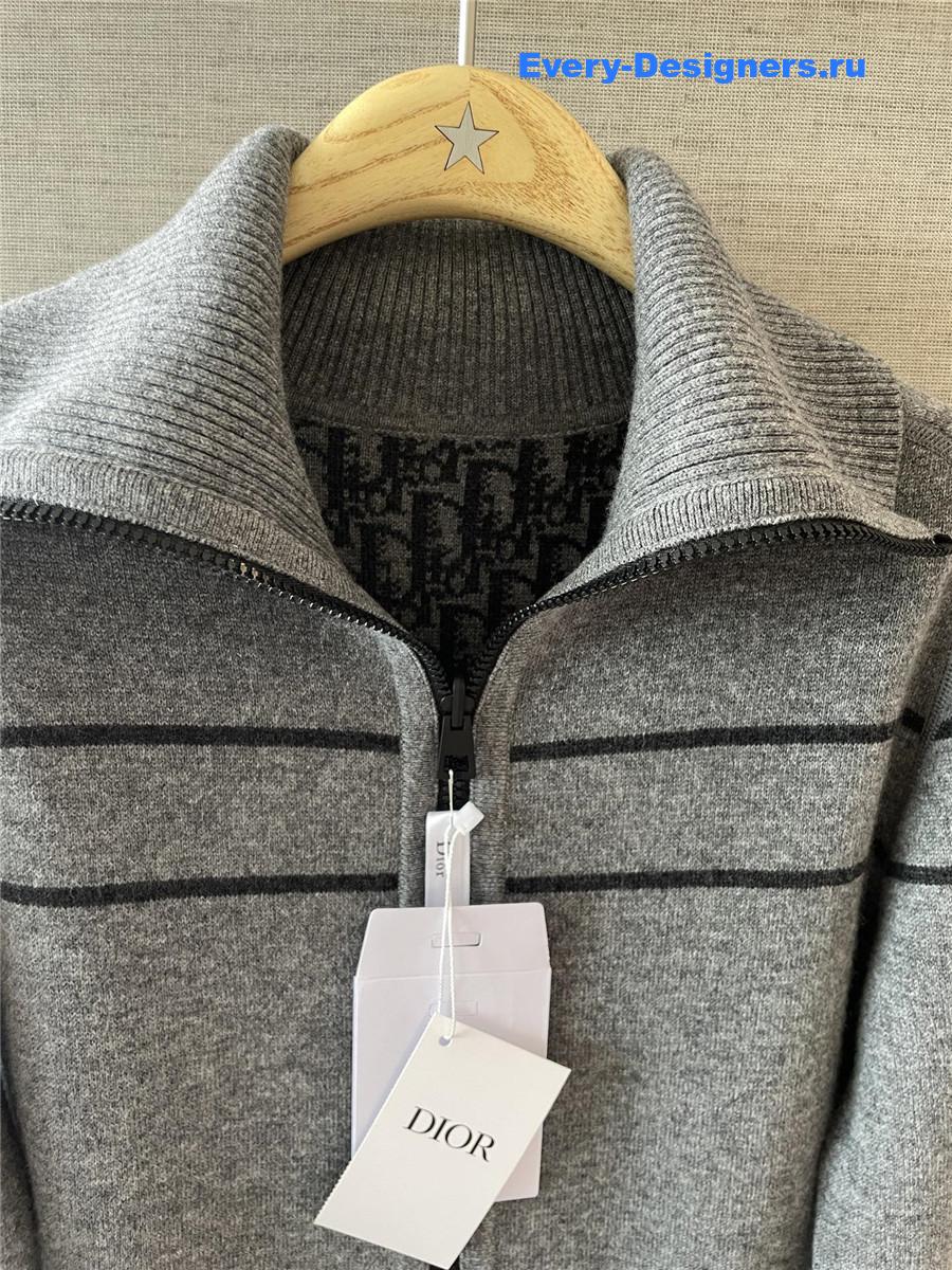 D10r reversible gray cashmere-blend knit cardigan