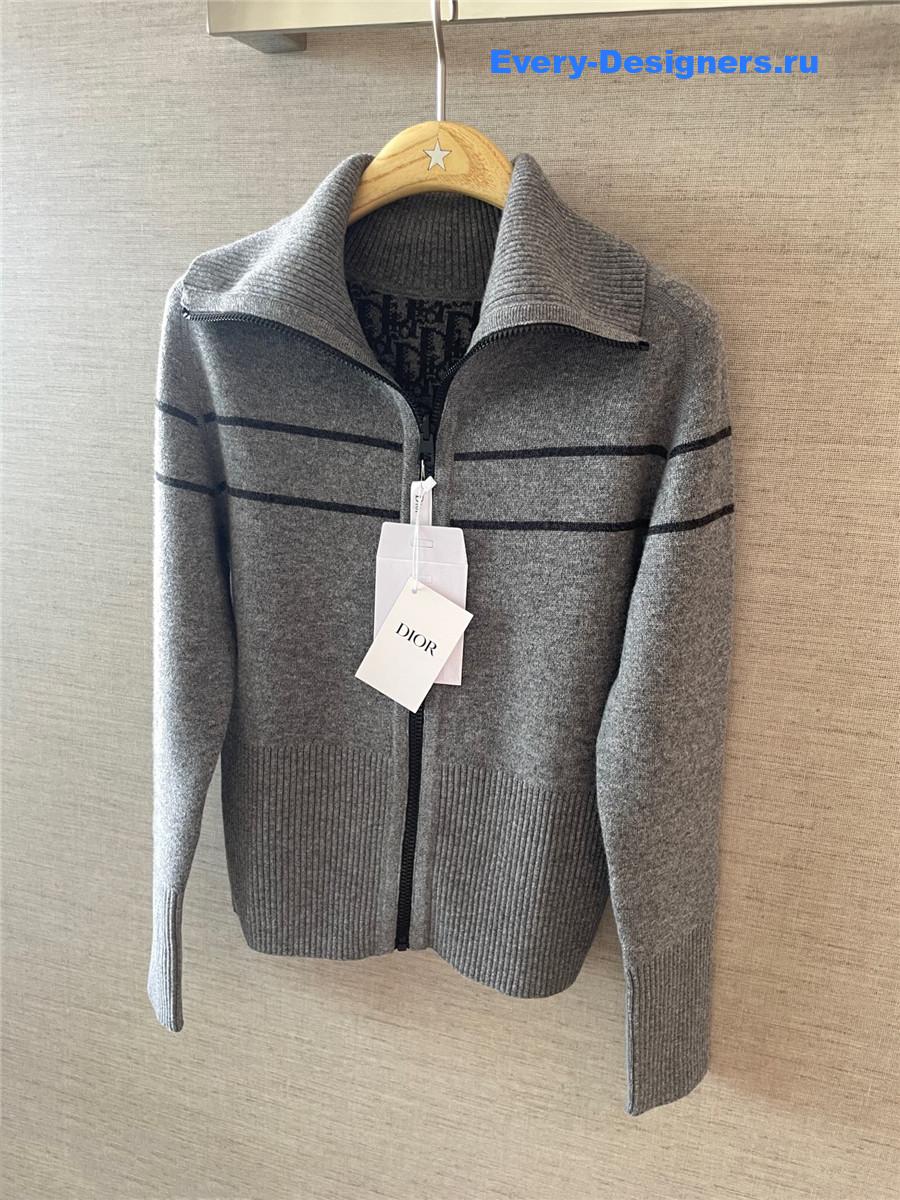 D10r reversible gray cashmere-blend knit cardigan