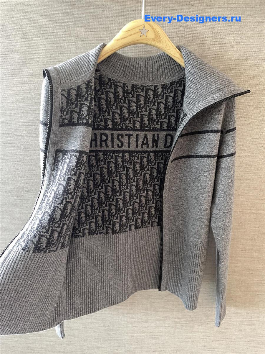 D10r reversible gray cashmere-blend knit cardigan