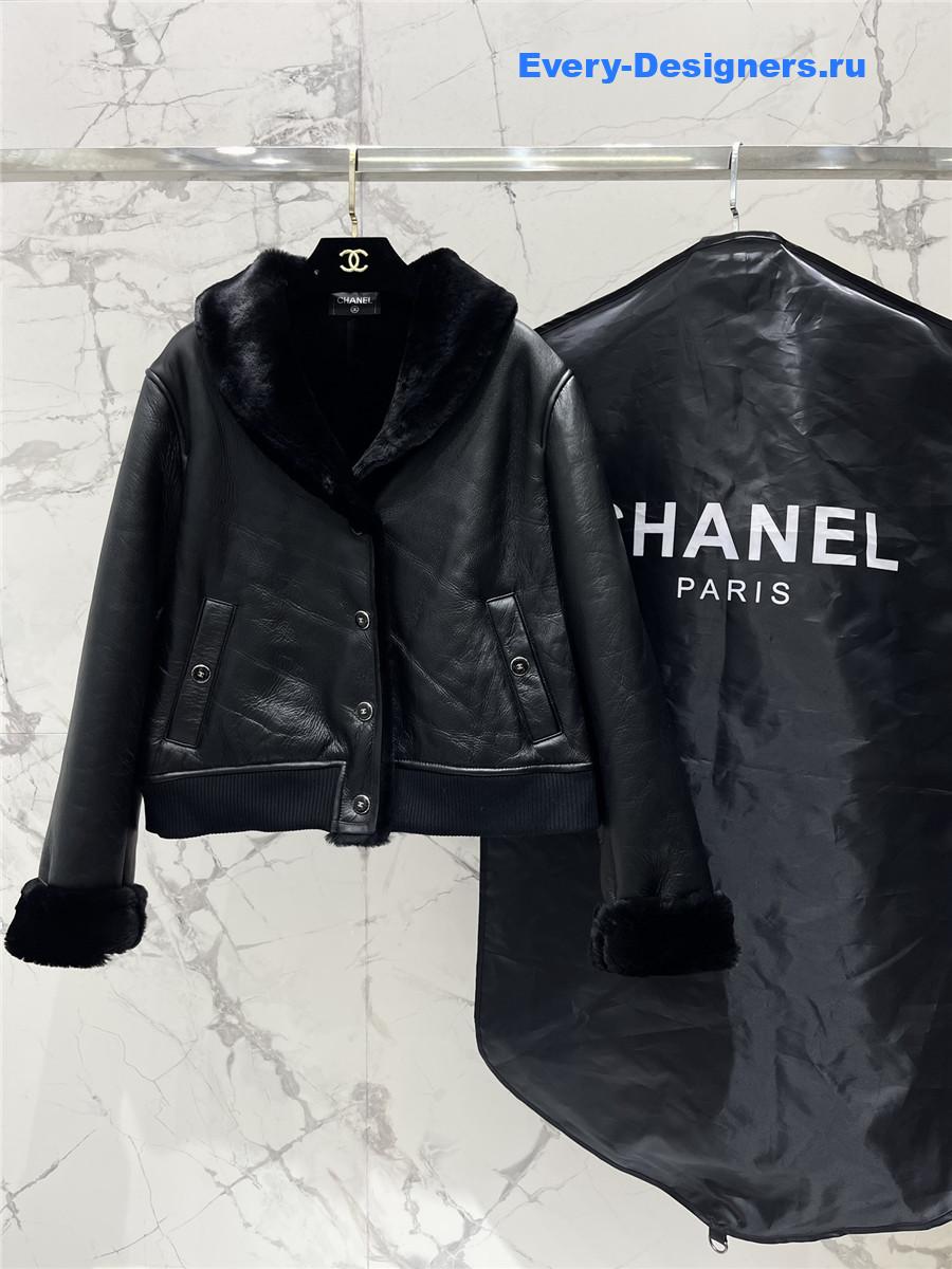 Ch**el black shearling lambskin blouson